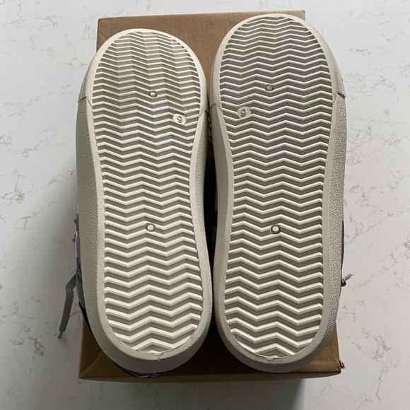 NWT Vintage Havana Fly Pattern Unique Sneakers - Picture 7 of 13